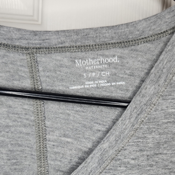 Motherhood Gray Short Sleeve T-Shirt - Picture 2 of 3